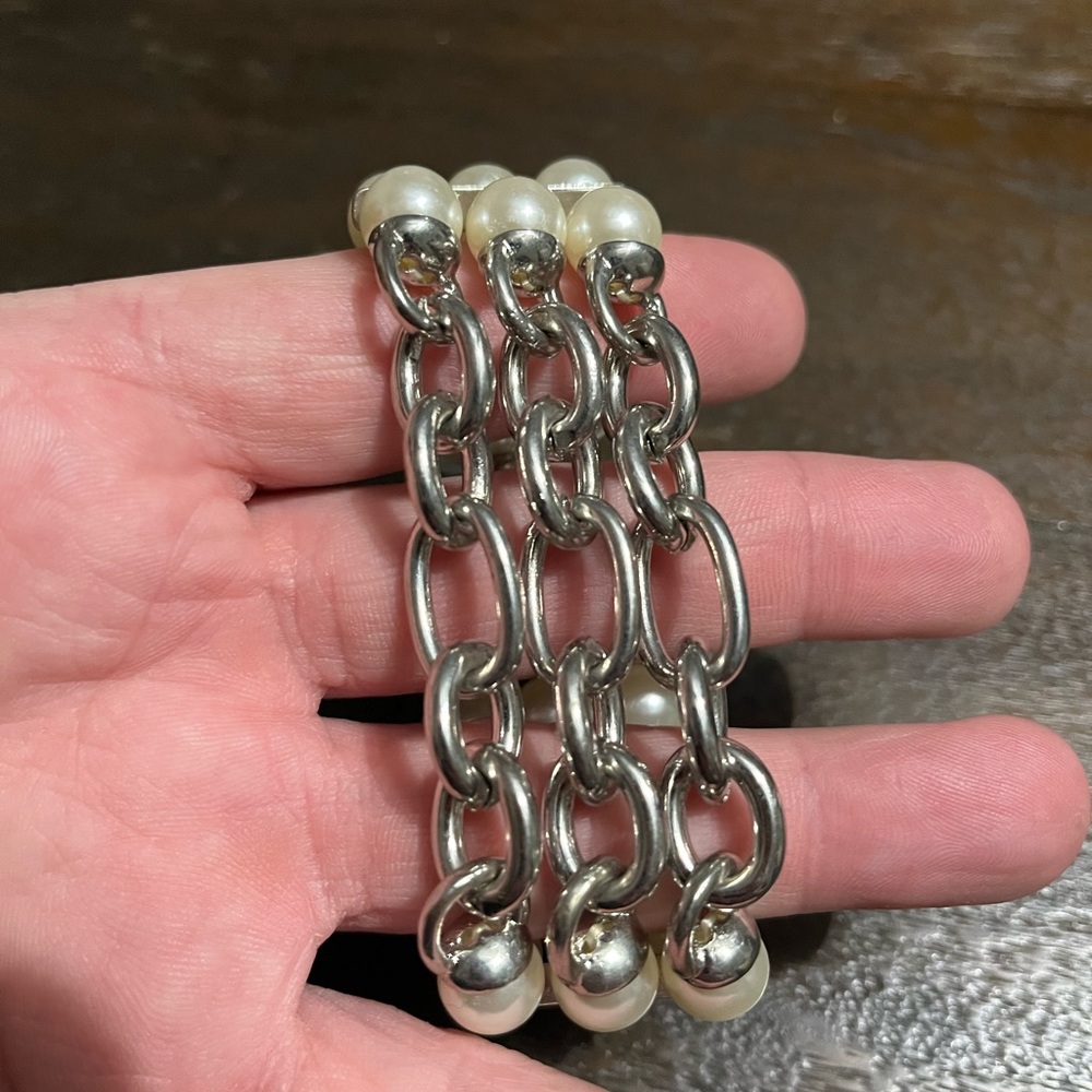 Fashion Bracelet In Excellent Condition. - Picture 4 of 6